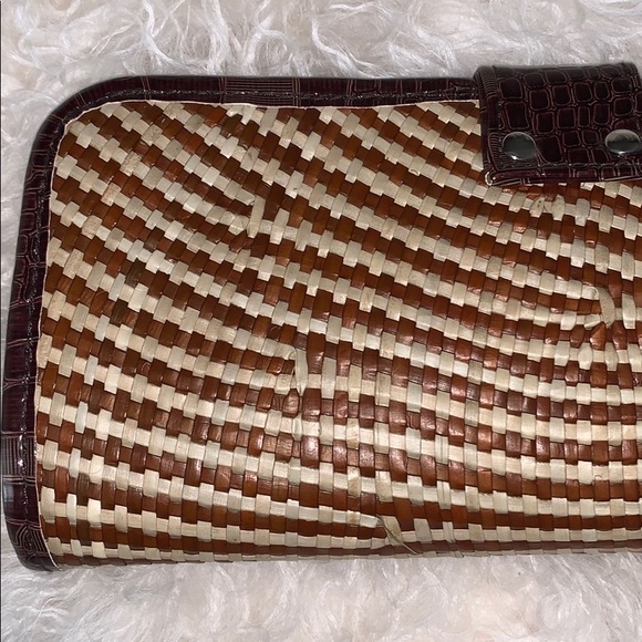Stunning Woven Straw Clutch - Picture 7 of 13